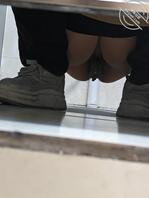 侧拍服务员0
