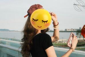 同父同母的亲姐姐,兄弟们我已经坐上车了,等我消息2