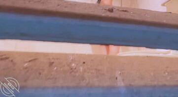 8.我怂了不敢强奸,冒着摔死的风险,偷拍妹妹洗澡视频,作为谈判的筹码!1