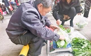 【露出系列】户外露出骚穴去市场买菜1