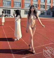 福州  李涵琦   19
被同学曝光的大二胸大无脑母猪