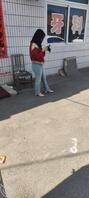 偶遇牛仔裤高跟鞋美少妇，大屁股真诱人