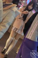 原创抄底 抄底绝色白丝妹0