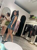 偷拍系列：商场里的逛街母狗，骚的很0