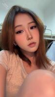 绿奴打印女友 让陌生绿主射女友的脸 求评价侮辱我女友 想服侍各位爸爸们1