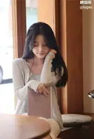 河北传媒学院的 杨依灵，三点粉嫩的身材流出0