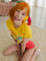 俄罗斯萝莉Coser乳量Up UP!清纯不再色气更浓 二次发育尺度更惊人1