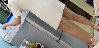 【原创-翘屁股老板娘5】去洗脸偷拍一下翘屁股老板娘0