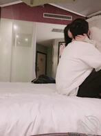 17 逼被表妹老公操肿(哥哥发现了我们俩偷情)原创偷拍2