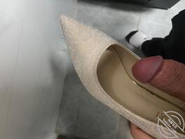 打胶丈母娘骚高跟丝袜