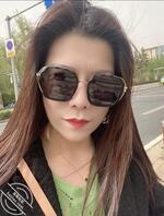 老婆说没谈过恋爱，大家看看老婆的逼真的假的！2