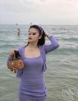 嫂子来姨妈了,实在难受叫嫂子帮口,全吞了!说美容养颜!1