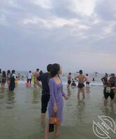 嫂子来姨妈了,实在难受叫嫂子帮口,全吞了!说美容养颜!2