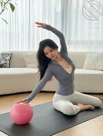 喜欢瑜伽的姐姐0