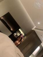 《纯分享贴》忙里偷闲网恋约了个牙医,偷拍了几张。大家随意看看。1