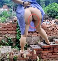 骚逼老婆野外露出0