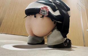 非原创 厕拍分享（也有原创作品可私信交流露脸）0