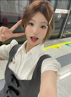 广州佛山，小骚货今天有空，来个大哥哥一起玩，白嫖的别问1