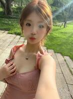 广州佛山，小骚货今天有空，来个大哥哥一起玩，白嫖的别问