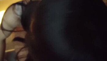 妓女精厕老婆自己出去找男人被深喉内射