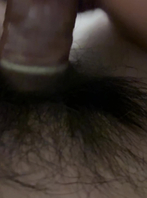 骚逼自己动还想被插进一根