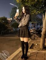 本人大三公交车自拍露脸 清纯反差对比约炮照性欲强0