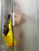 119.	偷拍姐姐洗澡，虽然被看到也没事，但还是觉得偷拍有感觉2