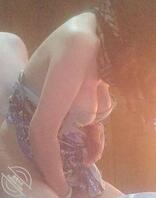 (原创)老爸在楼下和朋友吃饭,我在他房间里强干了内射了老妈0