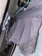 超市老板娘的内裤真骚和胸罩香香的被我拿回去穿着睡觉闻了一晚上1