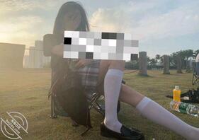 跟妹妹蜗居出租屋多年!12