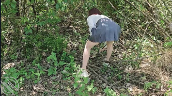 带妹妹山上挖野菜,谁料妹妹忍不住求亲哥内射她0