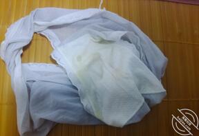 用妈妈的内撸完直接射上去不洗给她穿1