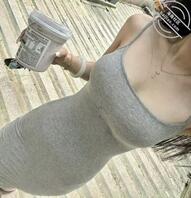 这周的OOTD穿第一个去见外国客户合适吗？0