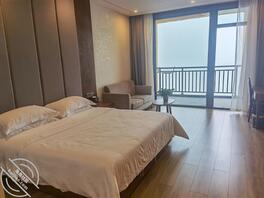 来巴东绿葱坡度假了，有附近的夫妻约一下吗？本人优质单男。0