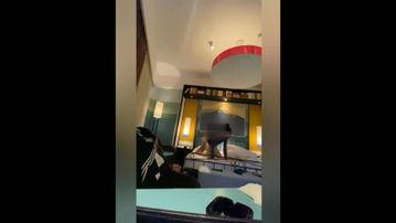 &ldquo;宝贝，射我逼里，怀孕让我废物老公养&rdquo;对白淫荡