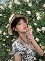 我是研究生女大邱洁磊，反差母狗婊子一条求玩弄0