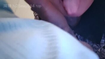 洗澡勾引儿子的视频