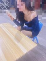 70 (原创) 第一次带妹妹户外露出,妹妹还有点小害怕!0