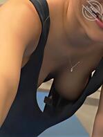 我的鸡巴终于尝到了大姨子的逼逼