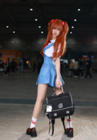 海友爸爸们喜不喜欢骚母狗小茹的cos评论过二十更新真空露出cos喔1