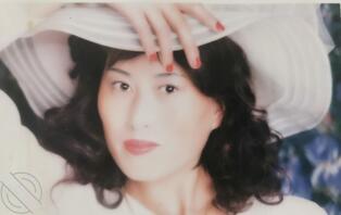 贡献妈妈，90年代画质，模糊但真实0