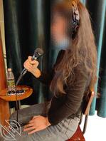 44、嫂子和哥吵架了心情不好,叫我出去喝酒,酒后拉着我去她家里操了。1