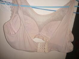 【打胶】再次拿到一骚货的罩罩果断射给她2