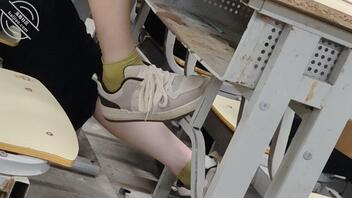 绿袜子紫袜子光脚2