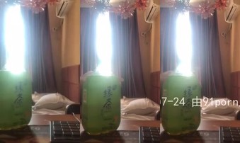 熟女&ldquo;哎呀妈呀！操的太深了！我来那股劲了，哎呀！你干爹来电话了，停