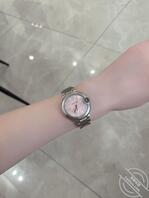 自从给大嫂买了礼物,感觉大嫂态度不一样了。0