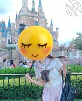 跟女儿去迪士尼玩,他身材发育越来越好。不少小黄毛看过来的目光我得抓紧时间1