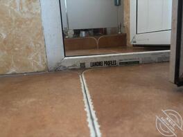 偷拍少妇上厕所