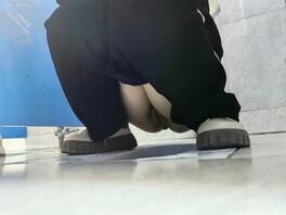 厕所拍b合集，都是女大，把你们厕拍的女大女高也发在评论区吧，交流吧0
