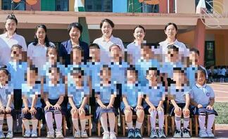 教师妈妈被学生家长操0